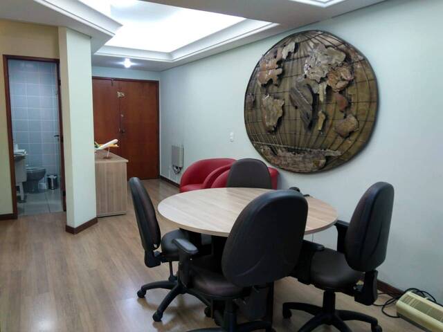 #547 - Conjunto Comercial para Venda em Curitiba - PR