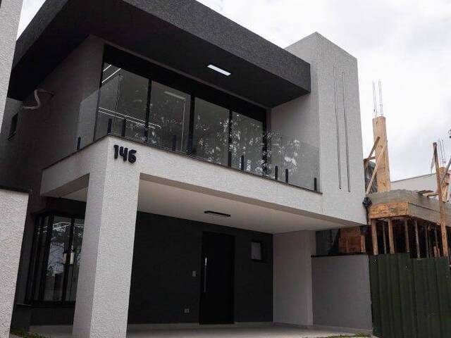 #552 - Casa em condomínio para Venda em Curitiba - PR