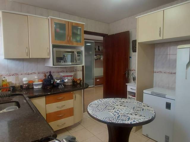 Casa comercial para Venda em Curitiba - 4